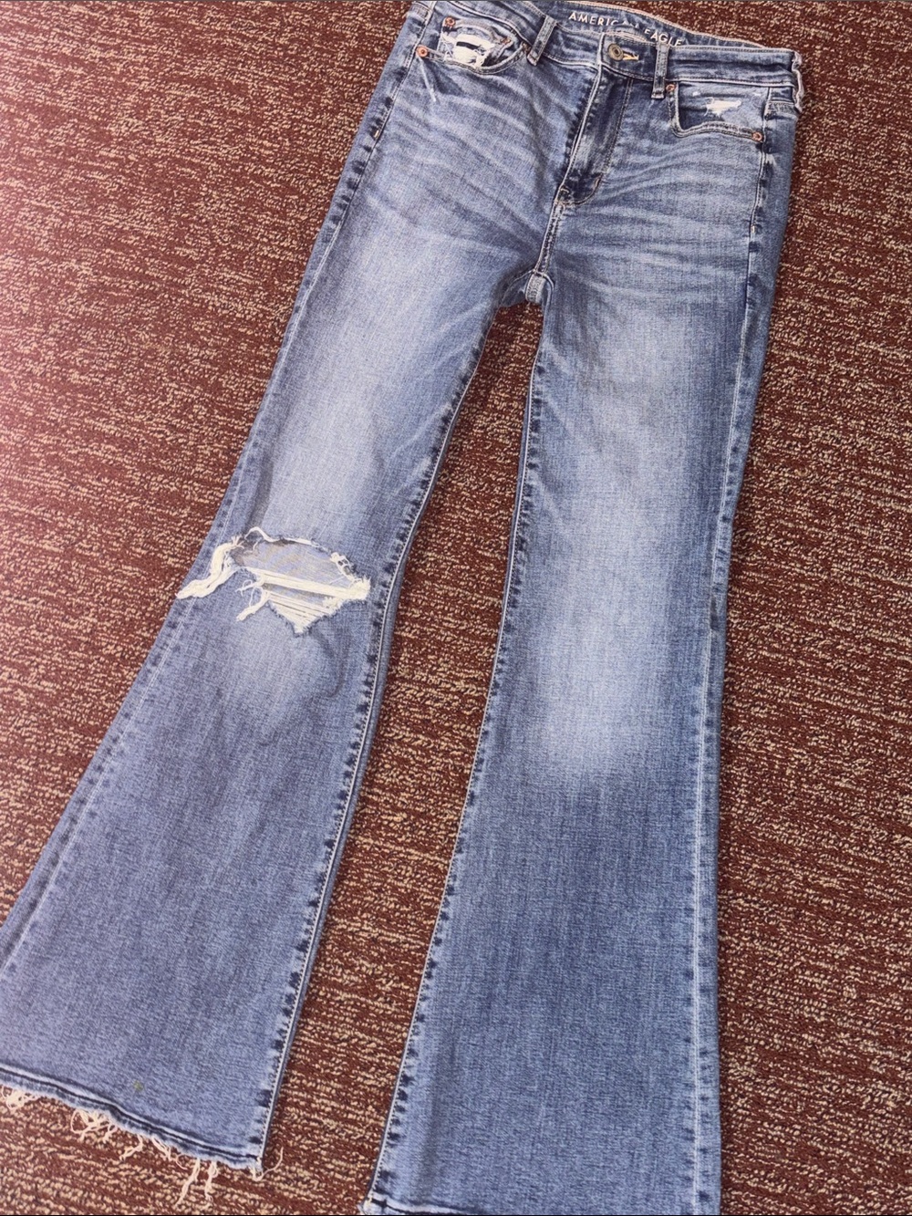 American Eagle Outfitters super high rise Flare Jeans Distressed Knee frayed hem